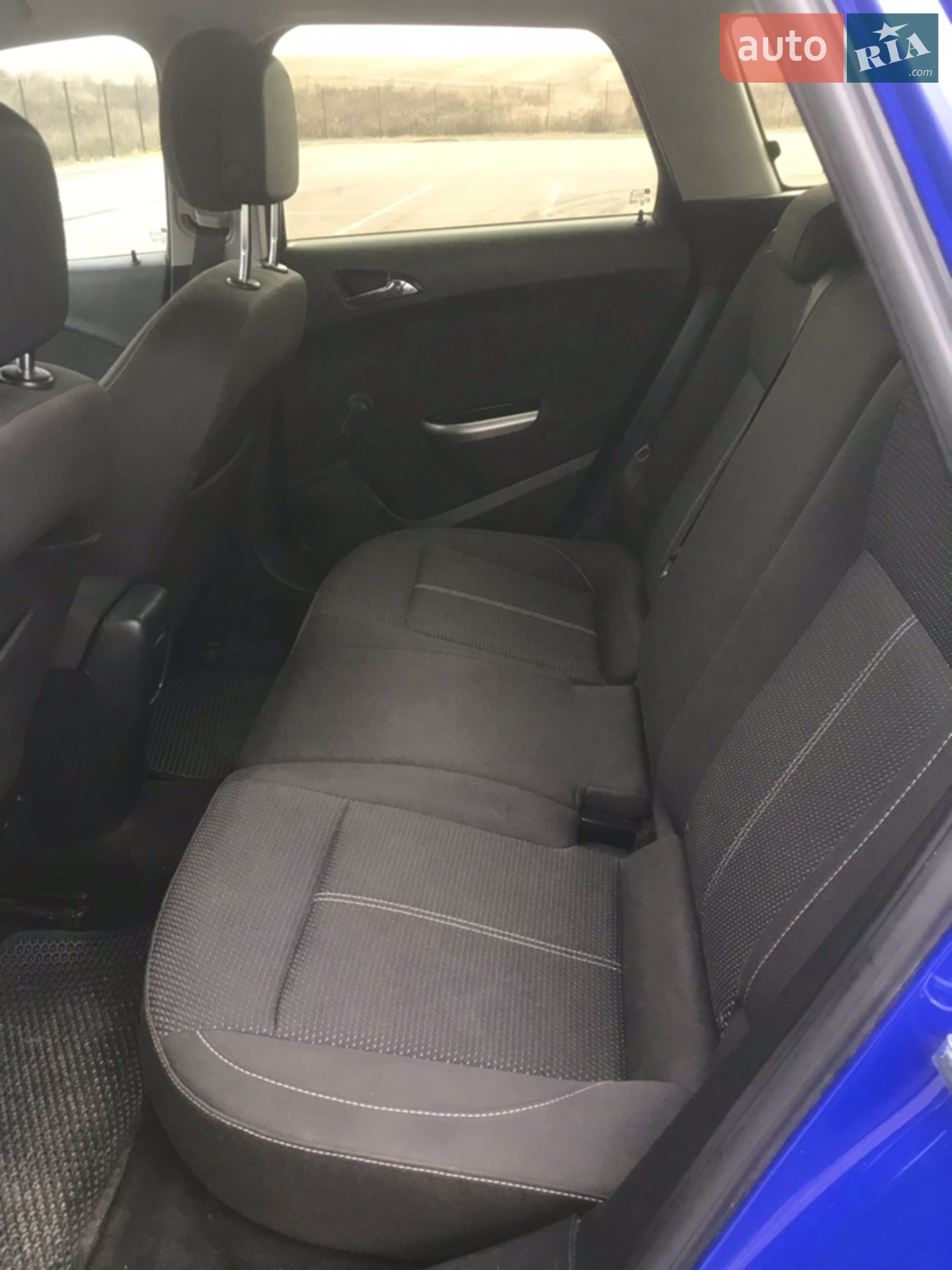 2011 Opel Astra - мініатюра 16