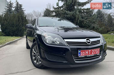 Универсал Opel Astra 2010 в Шепетовке