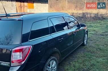 Универсал Opel Astra 2009 в Рава-Русской