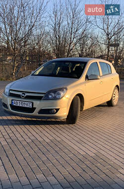 Хэтчбек Opel Astra 2004 в Виннице