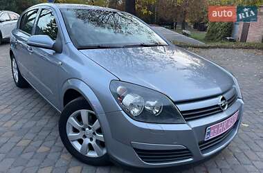 Хэтчбек Opel Astra 2005 в Луцке