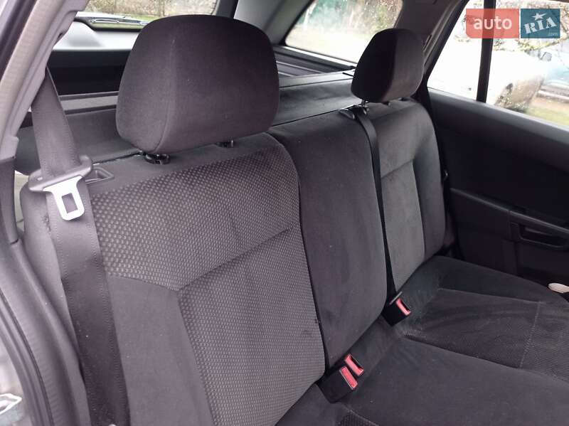 Универсал Opel Astra 2004 в Луцке