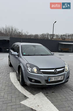 Універсал Opel Astra 2009 в Полтаві