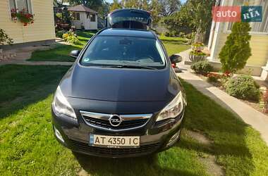 Універсал Opel Astra 2012 в Косові