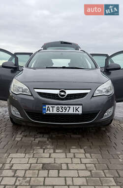 Универсал Opel Astra 2011 в Коломые