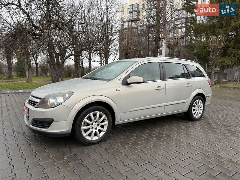 Универсал Opel Astra 2006 в Черновцах