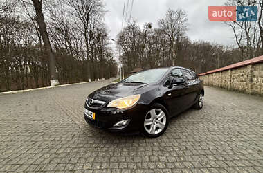 Универсал Opel Astra 2011 в Черновцах