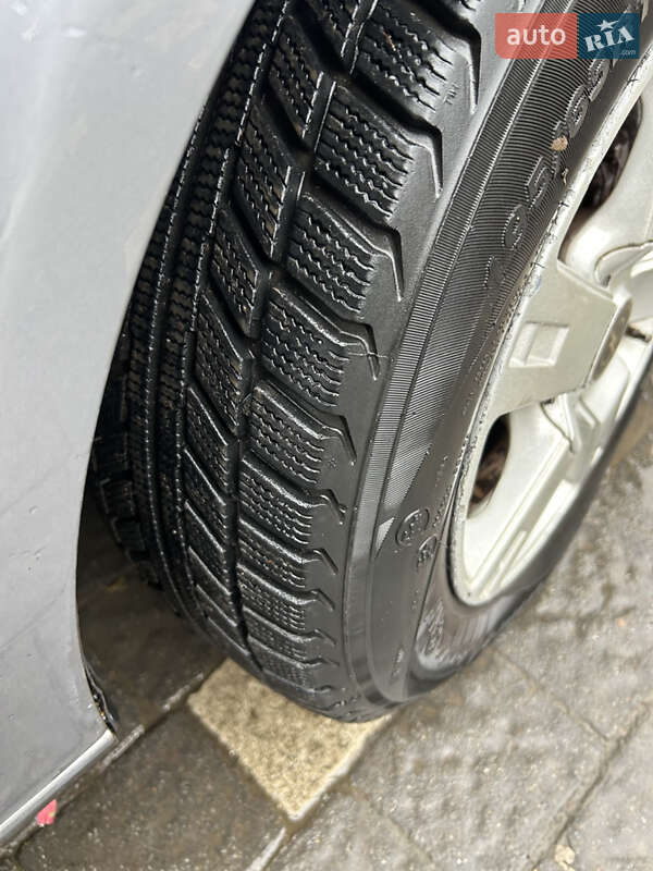 Хетчбек Opel Astra 2004 в Ужгороді