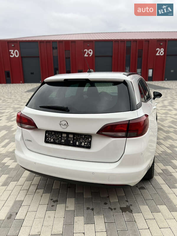 Универсал Opel Astra 2018 в Львове