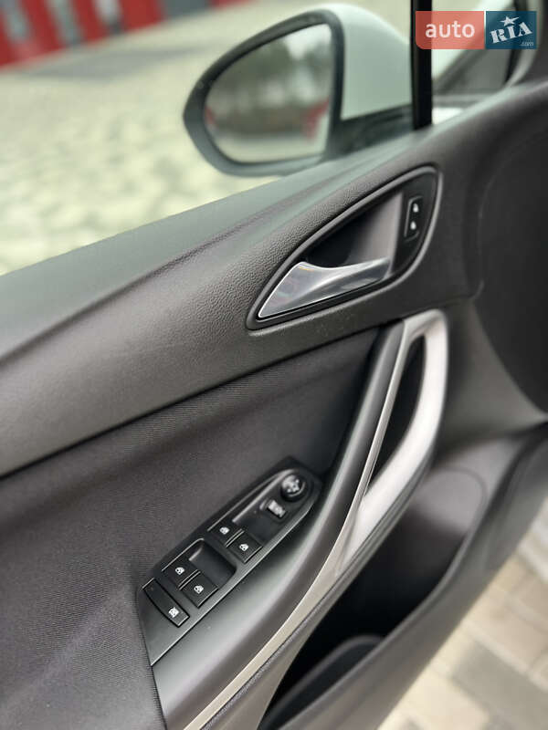 Универсал Opel Astra 2018 в Львове