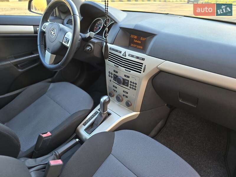 Хэтчбек Opel Astra 2008 в Львове