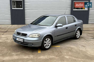 Седан Opel Astra 2003 в Золотоноші