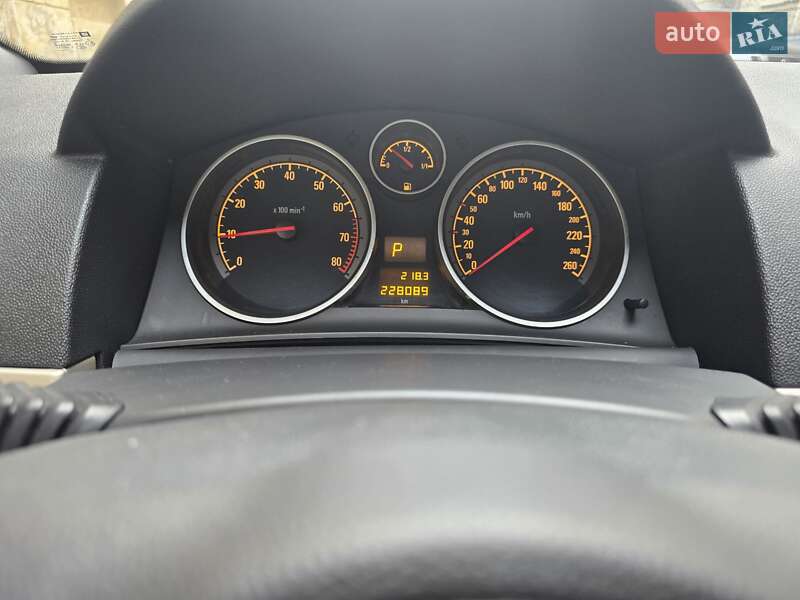 Хэтчбек Opel Astra 2008 в Львове