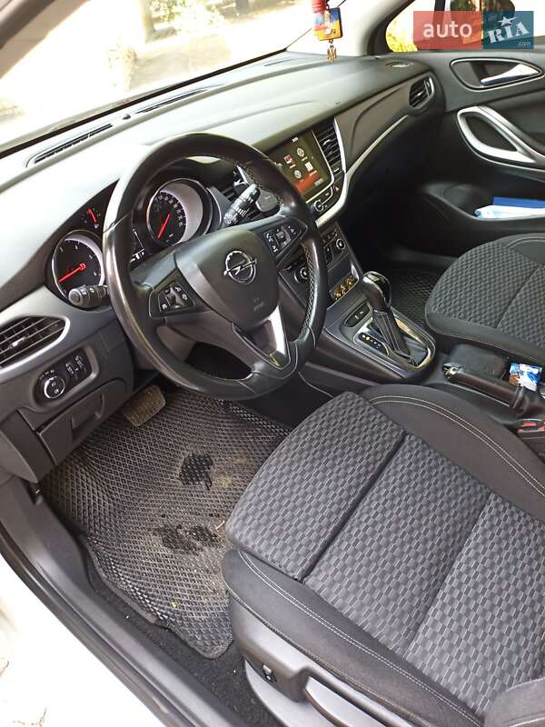 Універсал Opel Astra 2017 в Кривому Розі