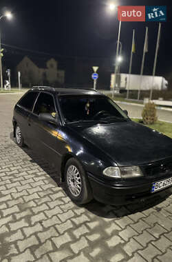 Хэтчбек Opel Astra 1995 в Жовкве