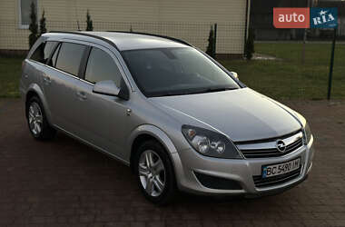 Универсал Opel Astra 2010 в Стрые