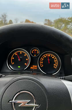 Універсал Opel Astra 2009 в Дніпрі
