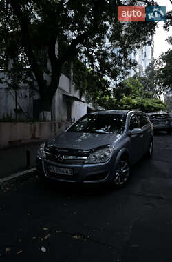 Универсал Opel Astra 2009 в Днепре