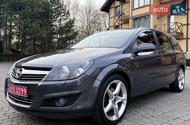 Универсал Opel Astra 2009 в Луцке