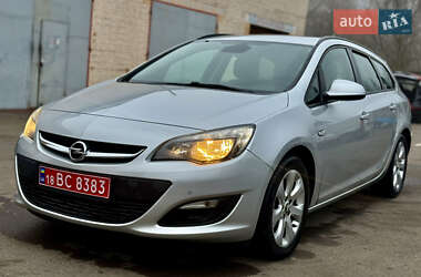Универсал Opel Astra 2013 в Ровно