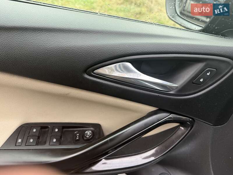 Універсал Opel Astra 2016 в Львові