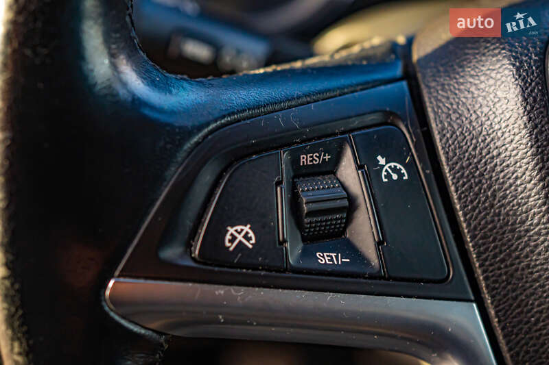 Універсал Opel Astra 2012 в Луцьку