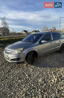 Хетчбек Opel Astra 2008 в Надвірній