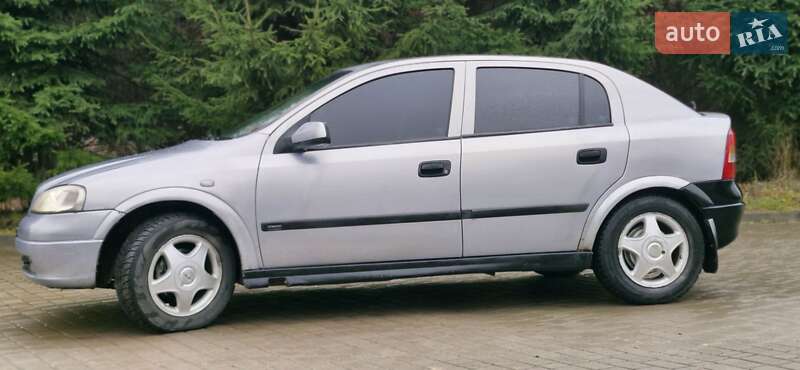 Хэтчбек Opel Astra 2000 в Львове