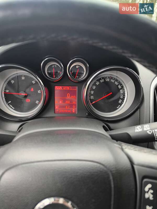 Універсал Opel Astra 2015 в Василькові