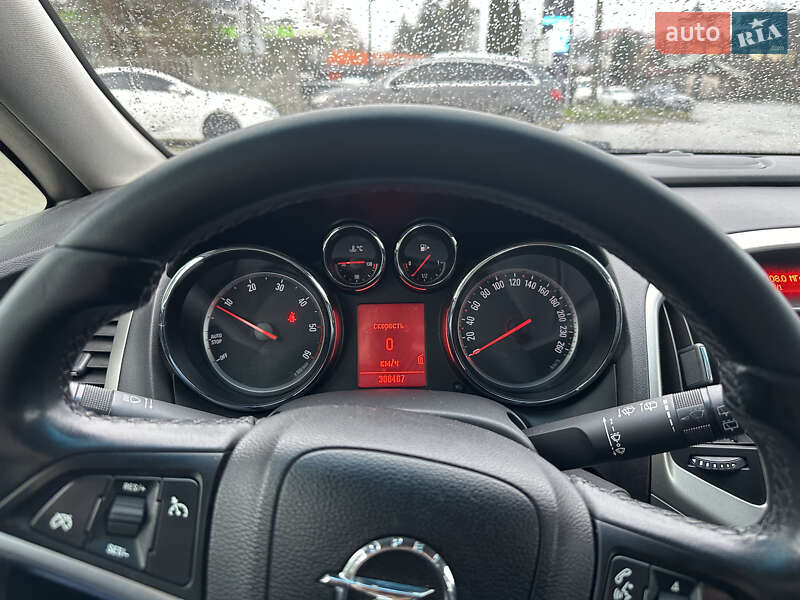 Універсал Opel Astra 2011 в Львові