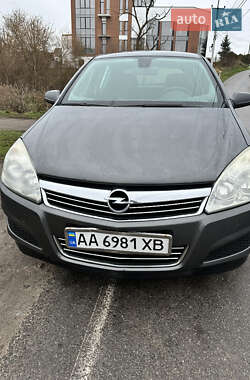 Хэтчбек Opel Astra 2008 в Киеве