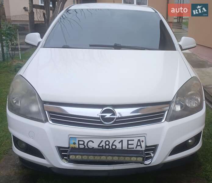 Хетчбек Opel Astra 2013 в Миколаєві