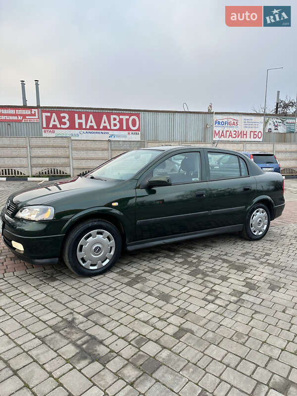 Седан Opel Astra 2003 в Кривом Роге
