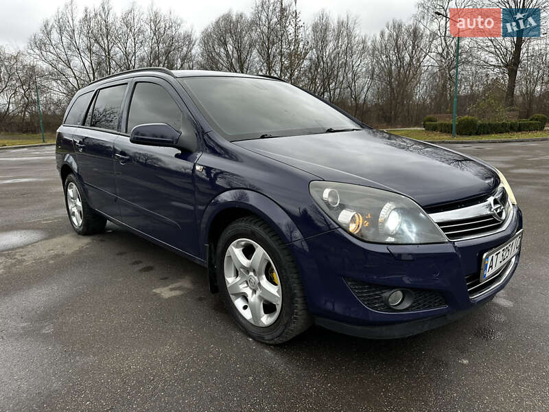 Универсал Opel Astra 2008 в Галиче