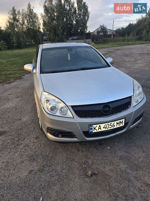 Седан Opel Astra 2007 в Гощі
