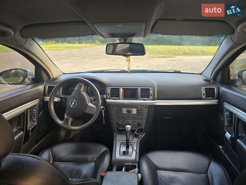 Седан Opel Astra 2007 в Гощі