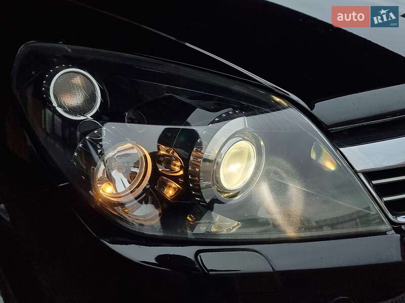 Універсал Opel Astra 2009 в Вінниці