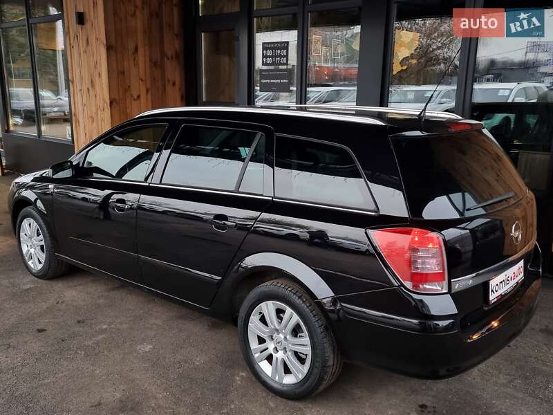 Універсал Opel Astra 2009 в Вінниці