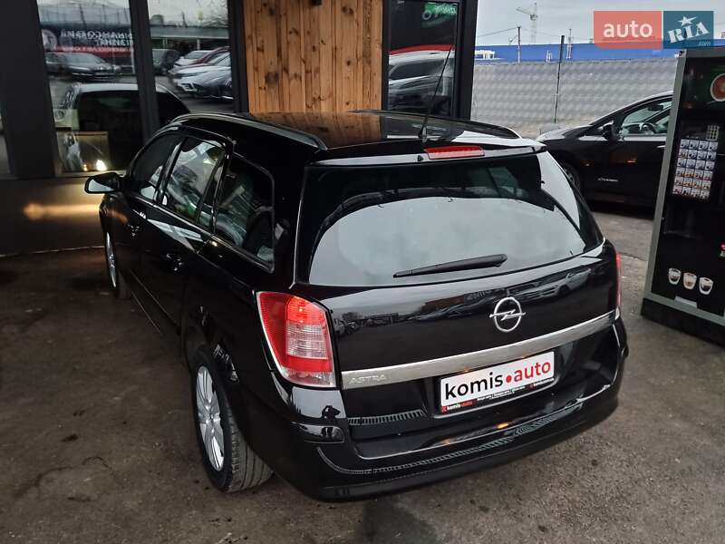 Універсал Opel Astra 2009 в Вінниці