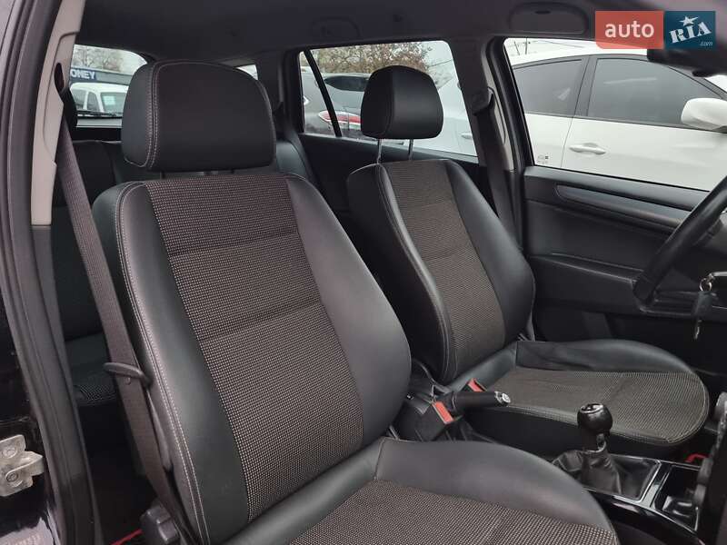 Універсал Opel Astra 2009 в Вінниці