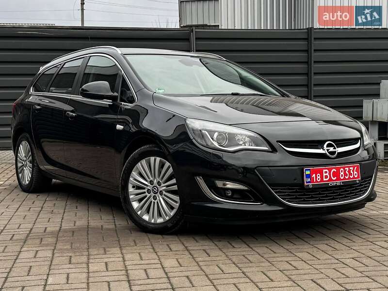 Универсал Opel Astra 2013 в Черкассах