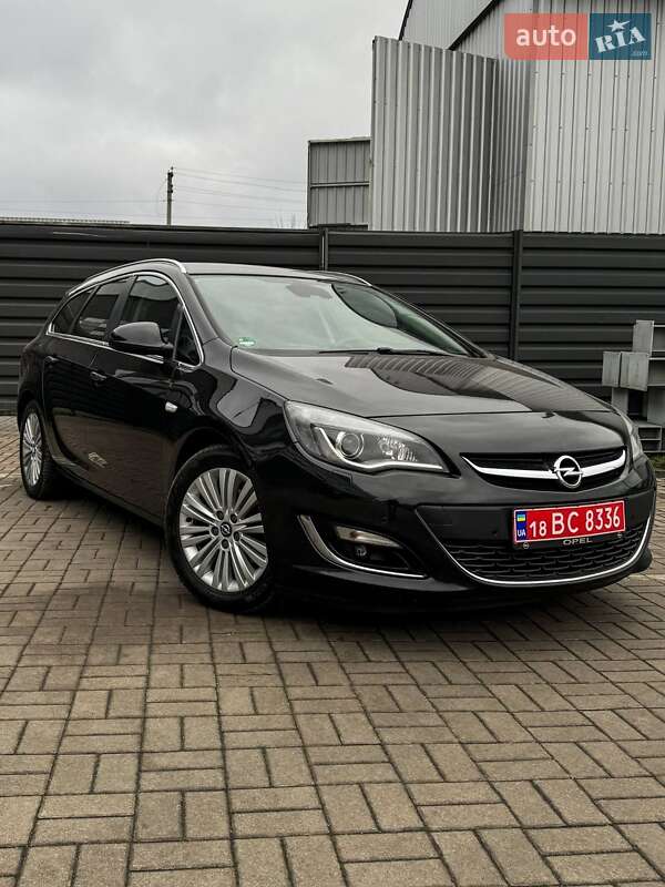 Универсал Opel Astra 2013 в Черкассах