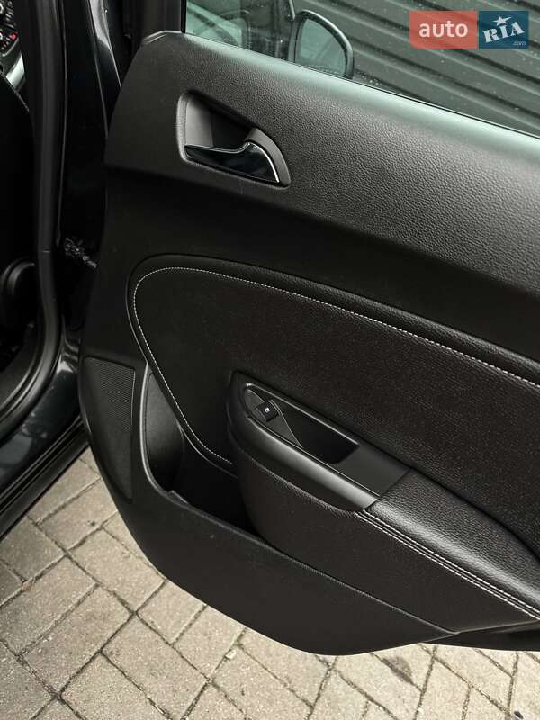 Универсал Opel Astra 2013 в Черкассах