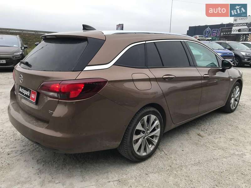 Універсал Opel Astra 2016 в Львові