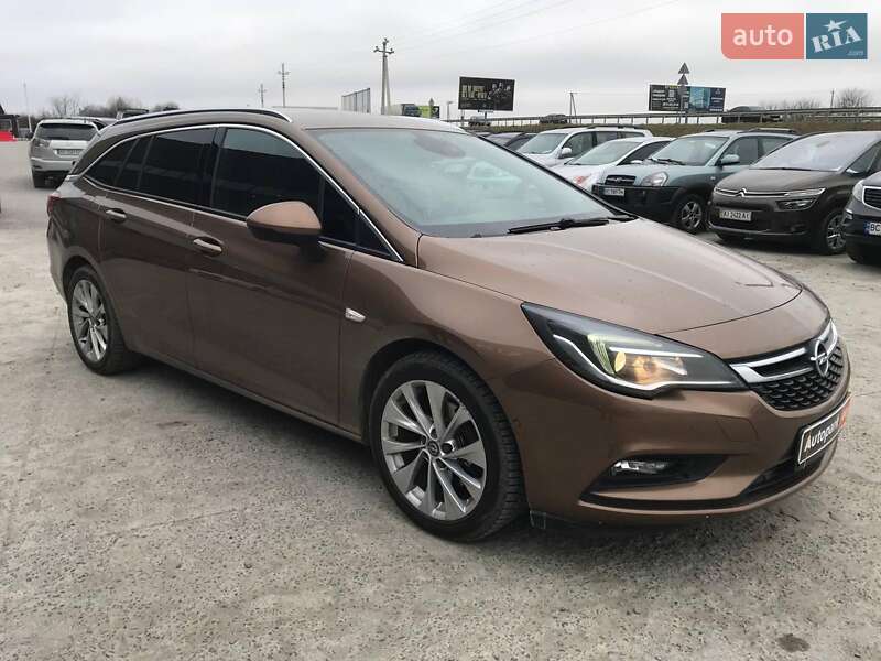 Універсал Opel Astra 2016 в Львові