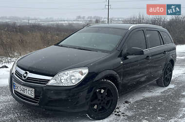 Универсал Opel Astra 2007 в Ровно