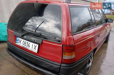 Универсал Opel Astra 1994 в Ровно