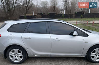 Універсал Opel Astra 2011 в Сумах