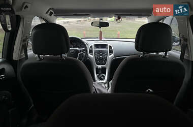 Універсал Opel Astra 2011 в Сумах