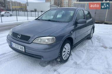 Седан Opel Astra 2008 в Киеве